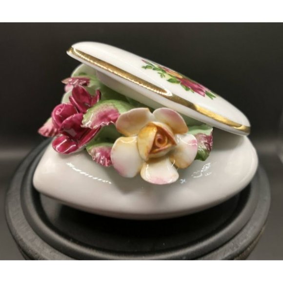 Vintage Royal Albert Old Country Roses Heart Shaped Figurine Flower Arrangement - Picture 3 of 5